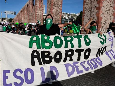 Mexico’s Supreme Court decriminalizes abortion countrywide